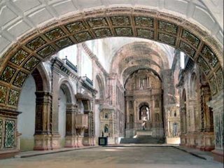 「アッシジの聖フランチェスコ修道院」聖堂内部