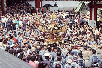 三社祭の神輿